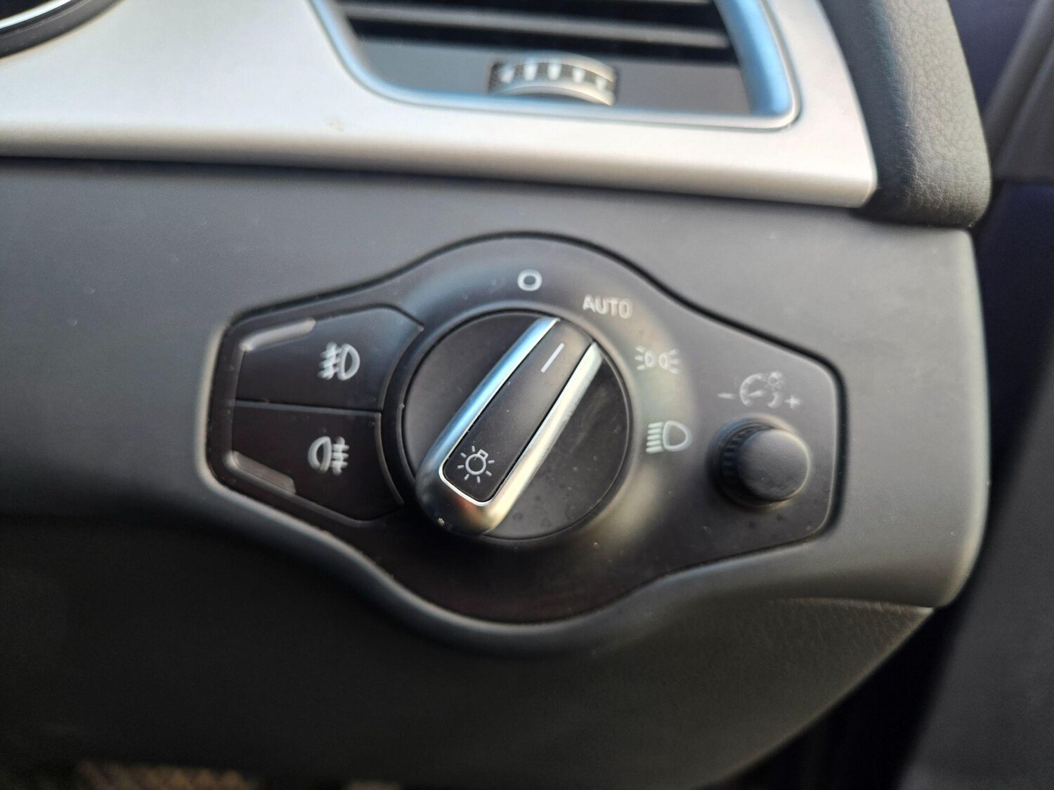 Used Audi A4 2015 for sale - 78170584: Photo 19