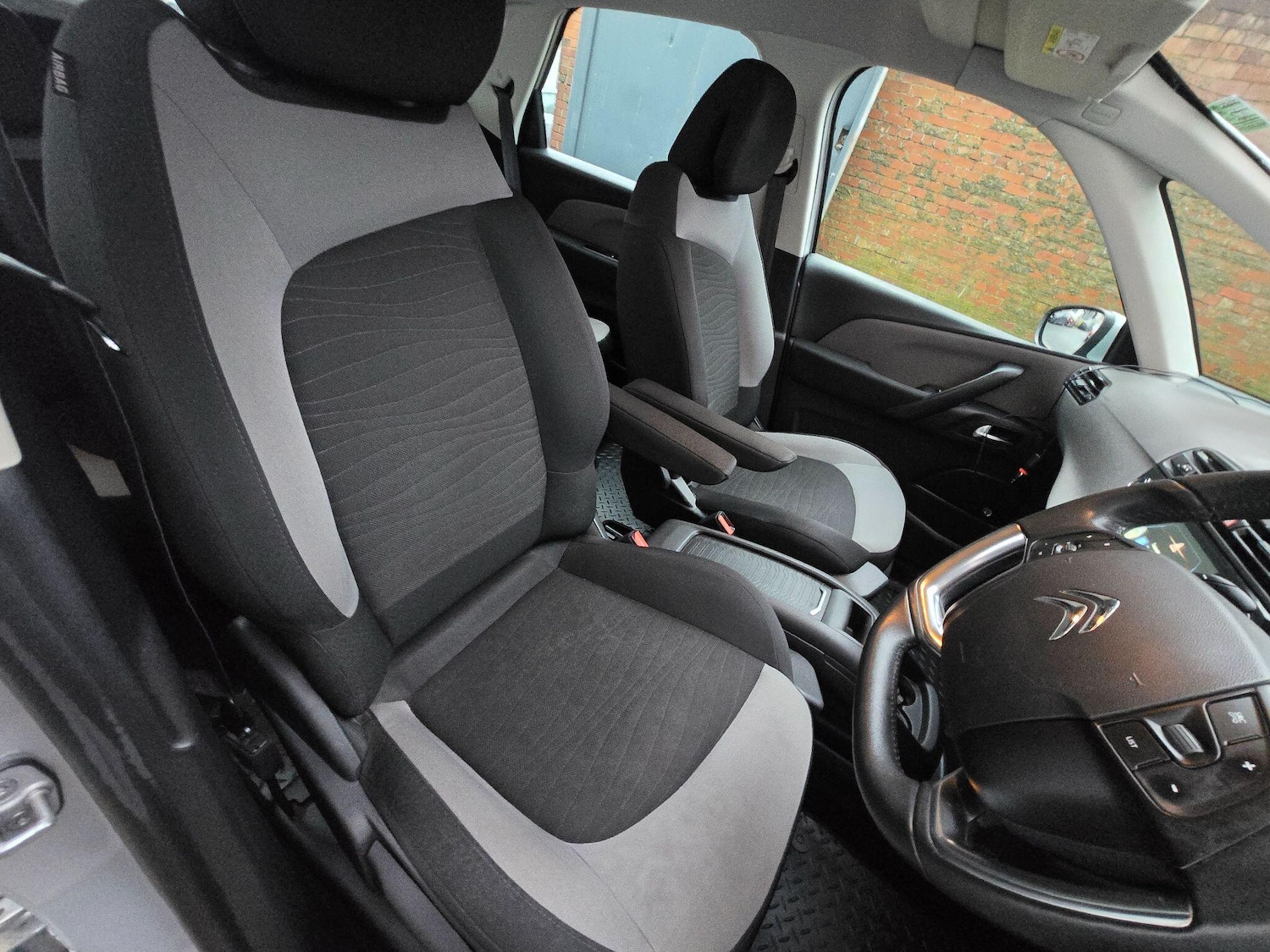 Used Citroen C4 Picasso 2014 for sale - 77143790: Photo 16