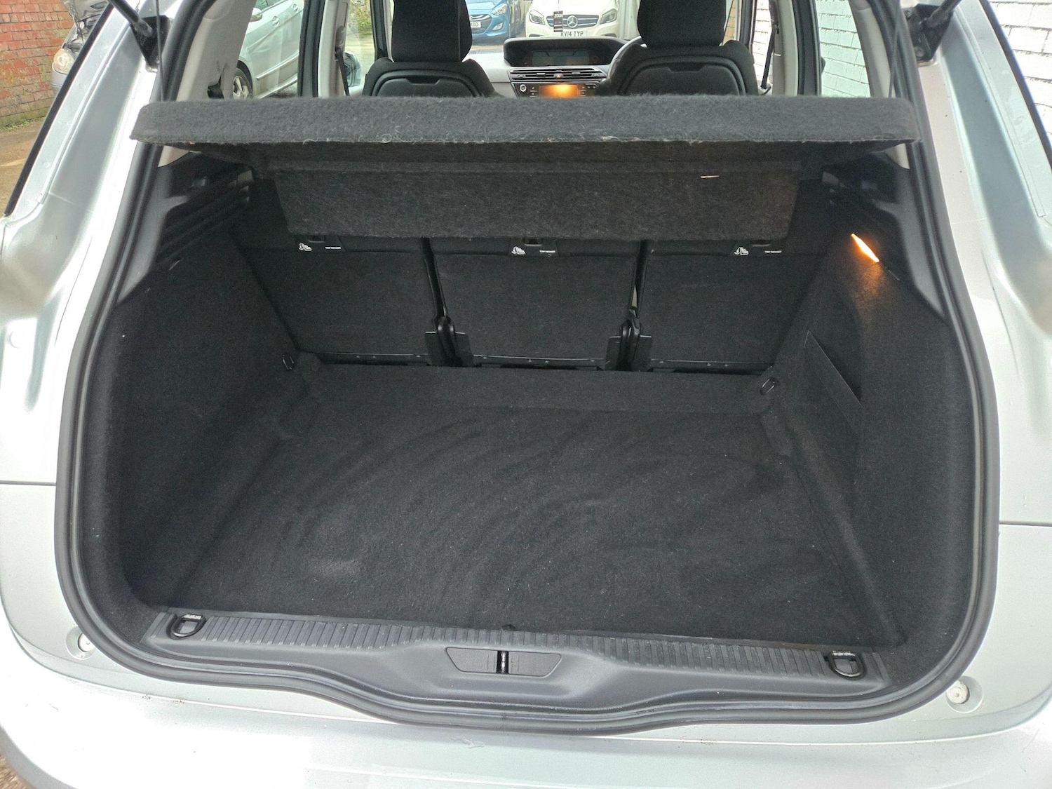 Used Citroen C4 Picasso 2014 for sale - 77143790: Photo 25