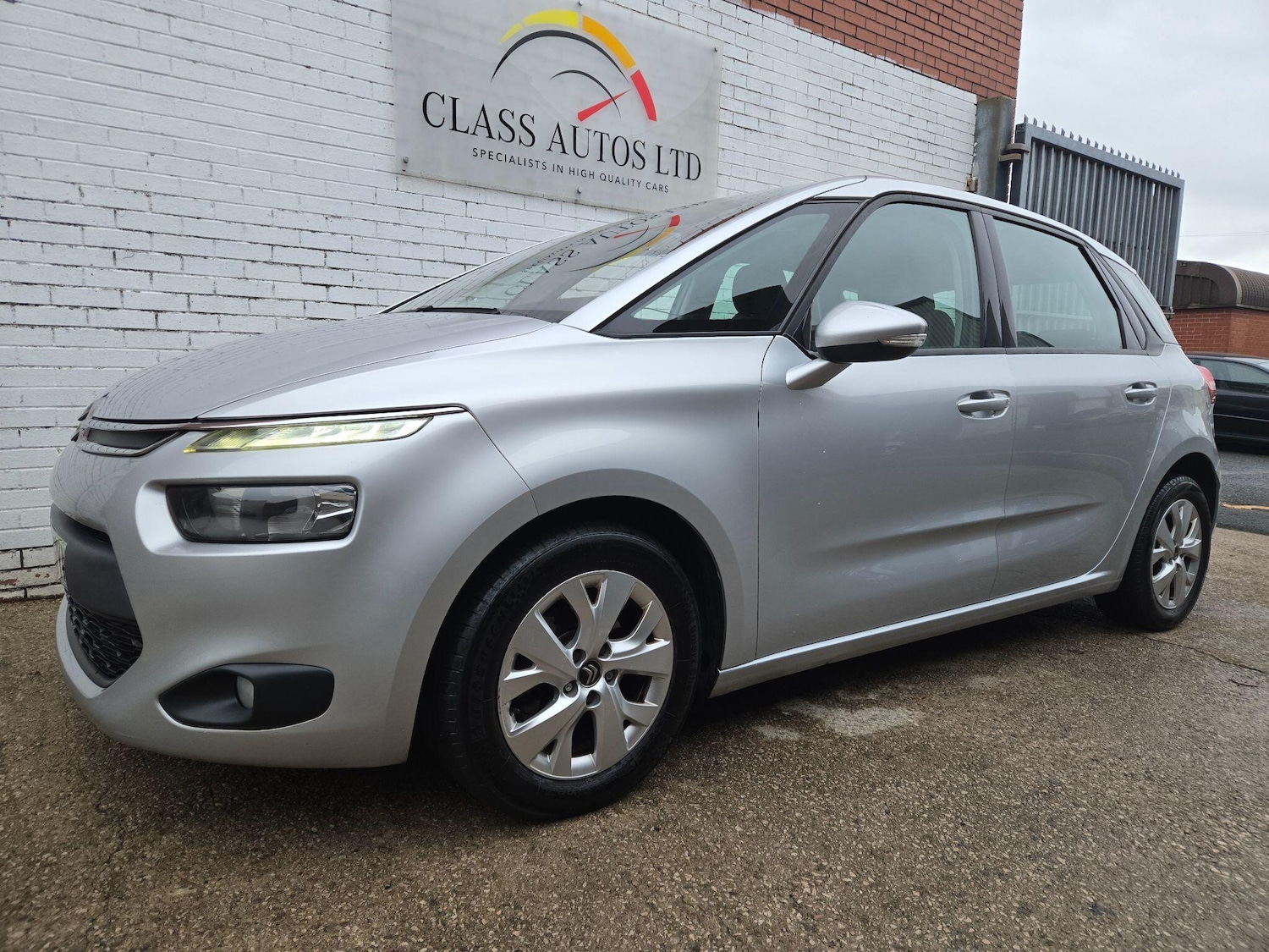 Used Citroen C4 Picasso 2014 for sale - 77143790: Photo 4