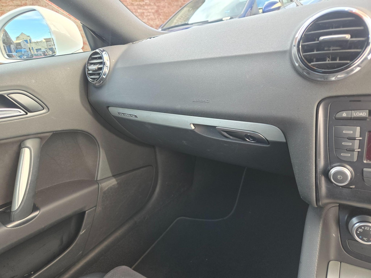 Used Audi TT 2011 for sale - 78148218: Photo 15