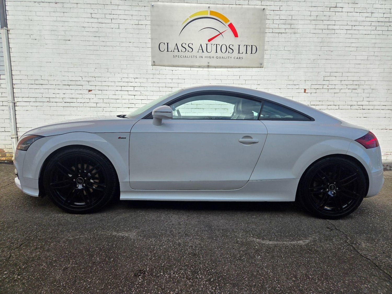 Used Audi TT 2011 for sale - 78148218: Photo 8