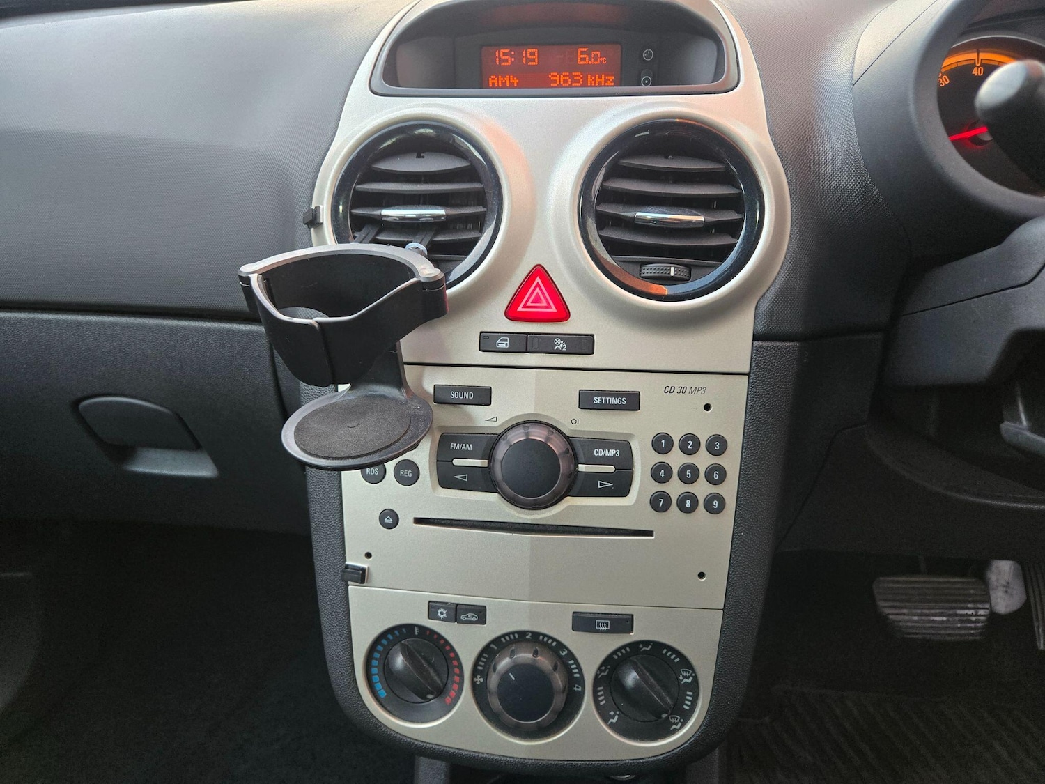 Used Vauxhall Corsa 2007 for sale - 76994385: Photo 12