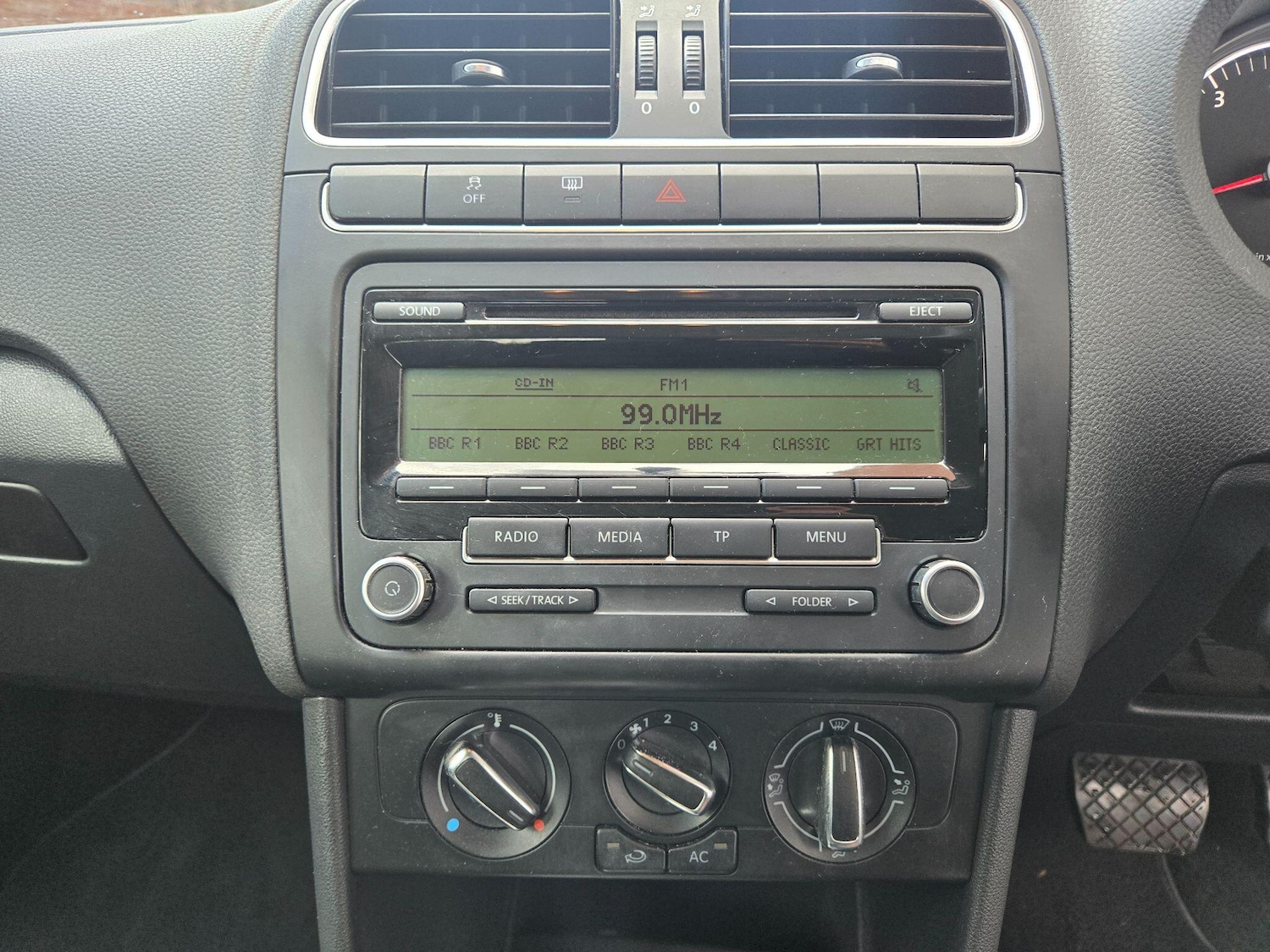 Used Volkswagen Polo 2011 for sale - 76991483: Photo 21