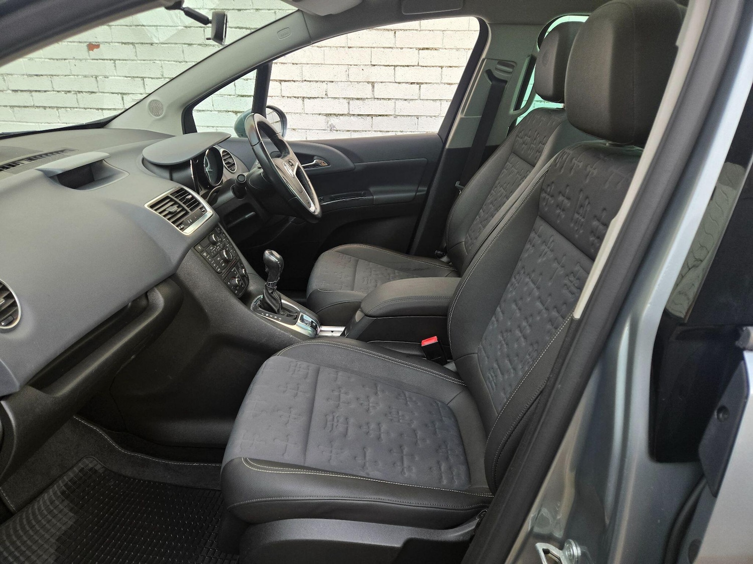 Used Vauxhall Meriva 2012 for sale - 77267674: Photo 31