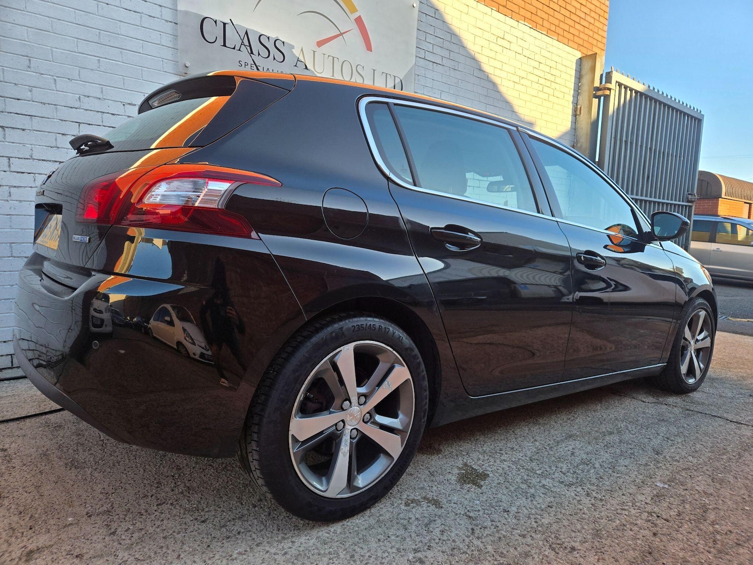 Used Peugeot 308 2015 for sale - 76645957: Photo 11