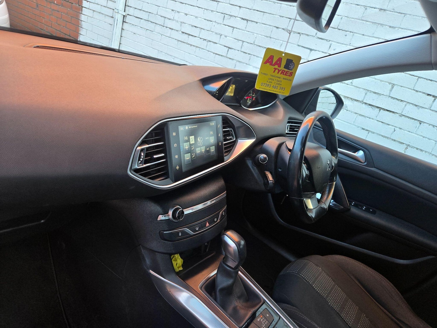 Used Peugeot 308 2015 for sale - 76645957: Photo 12