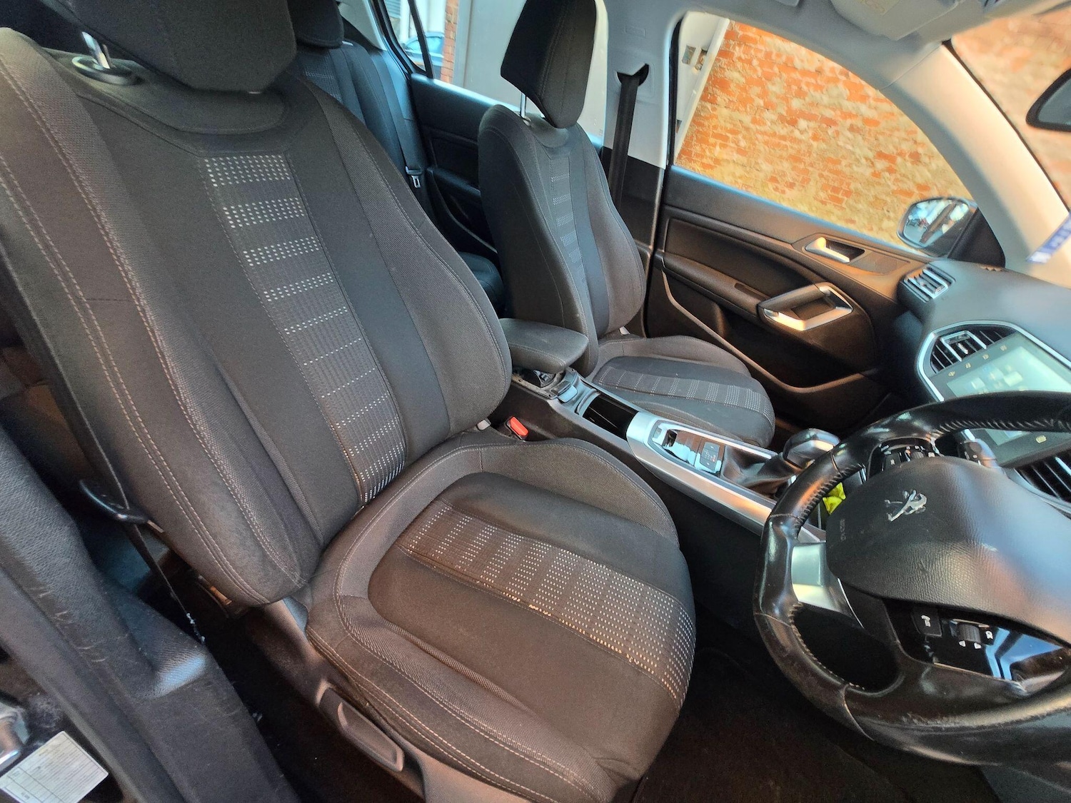 Used Peugeot 308 2015 for sale - 76645957: Photo 16