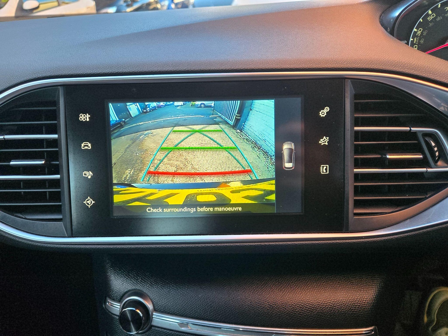 Used Peugeot 308 2015 for sale - 76645957: Photo 23