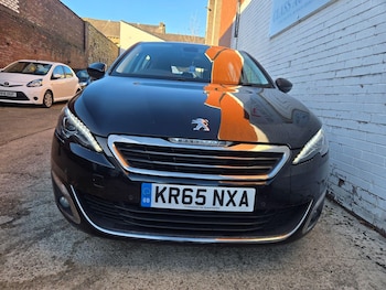 Used Peugeot 308 2015 for sale - 76645957: Photo