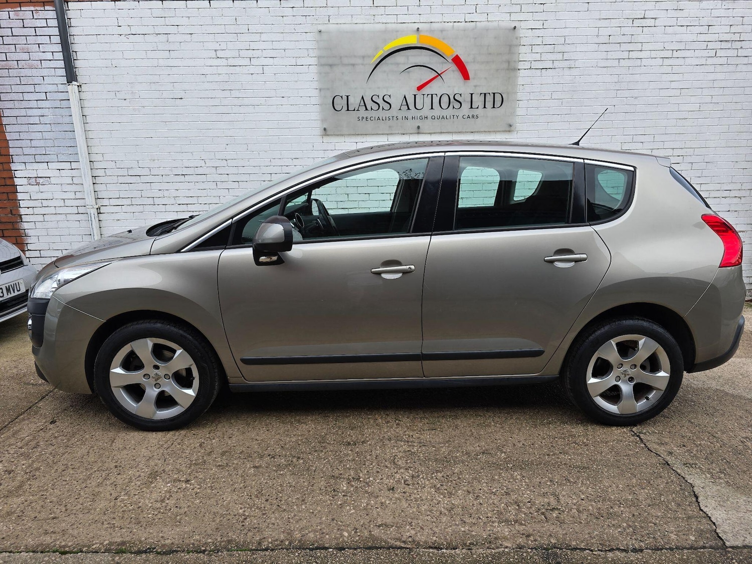 Used Peugeot 3008 2011 for sale - 76499045: Photo 9