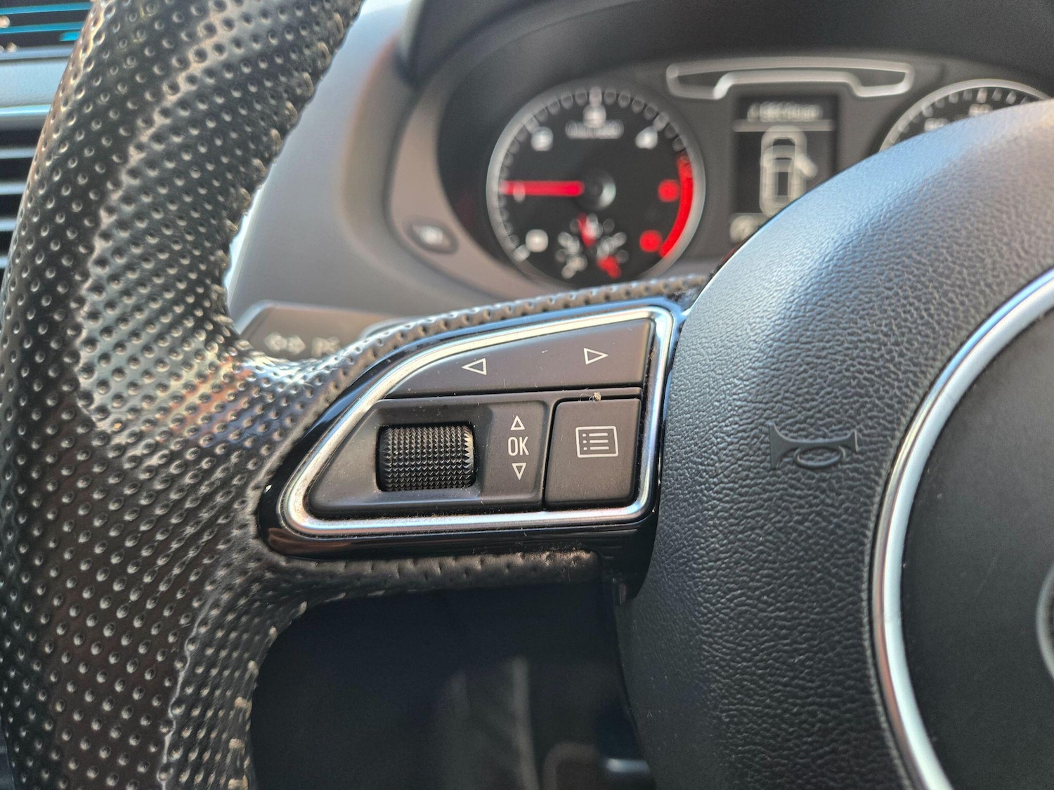 Used Audi Q3 2012 for sale - 77657961: Photo 22