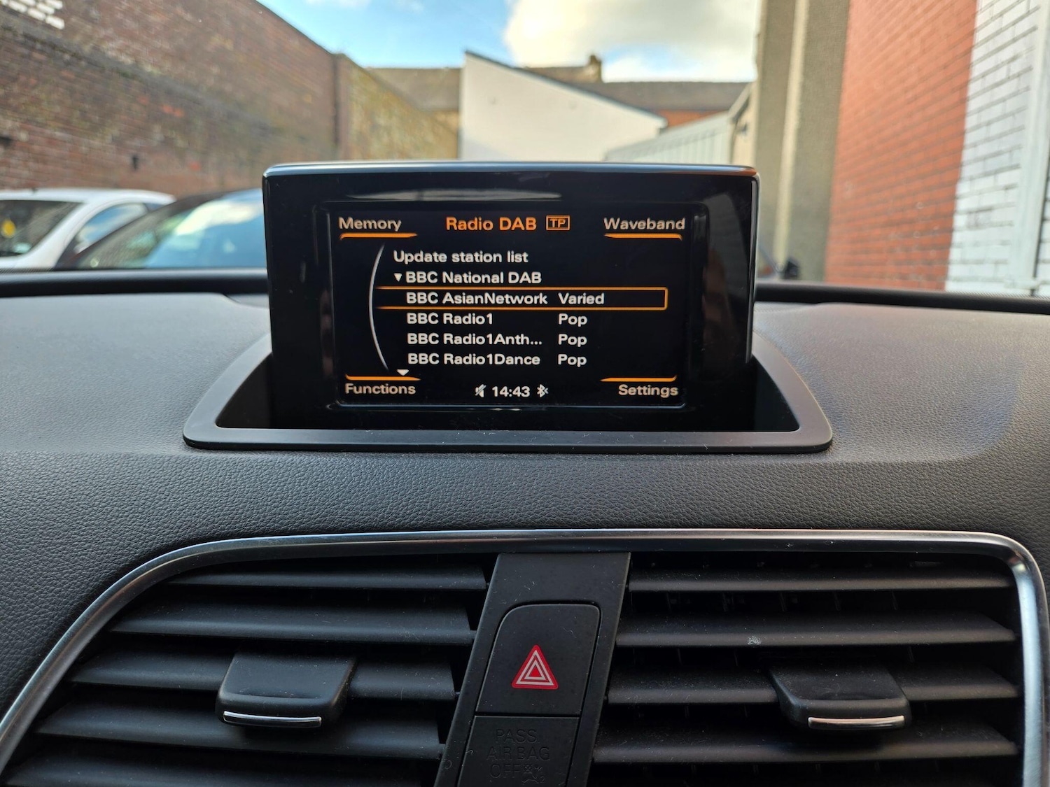 Used Audi Q3 2012 for sale - 77657961: Photo 25