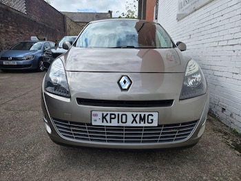 Used Renault Grand Scenic 2010 for sale - 75940837: Photo
