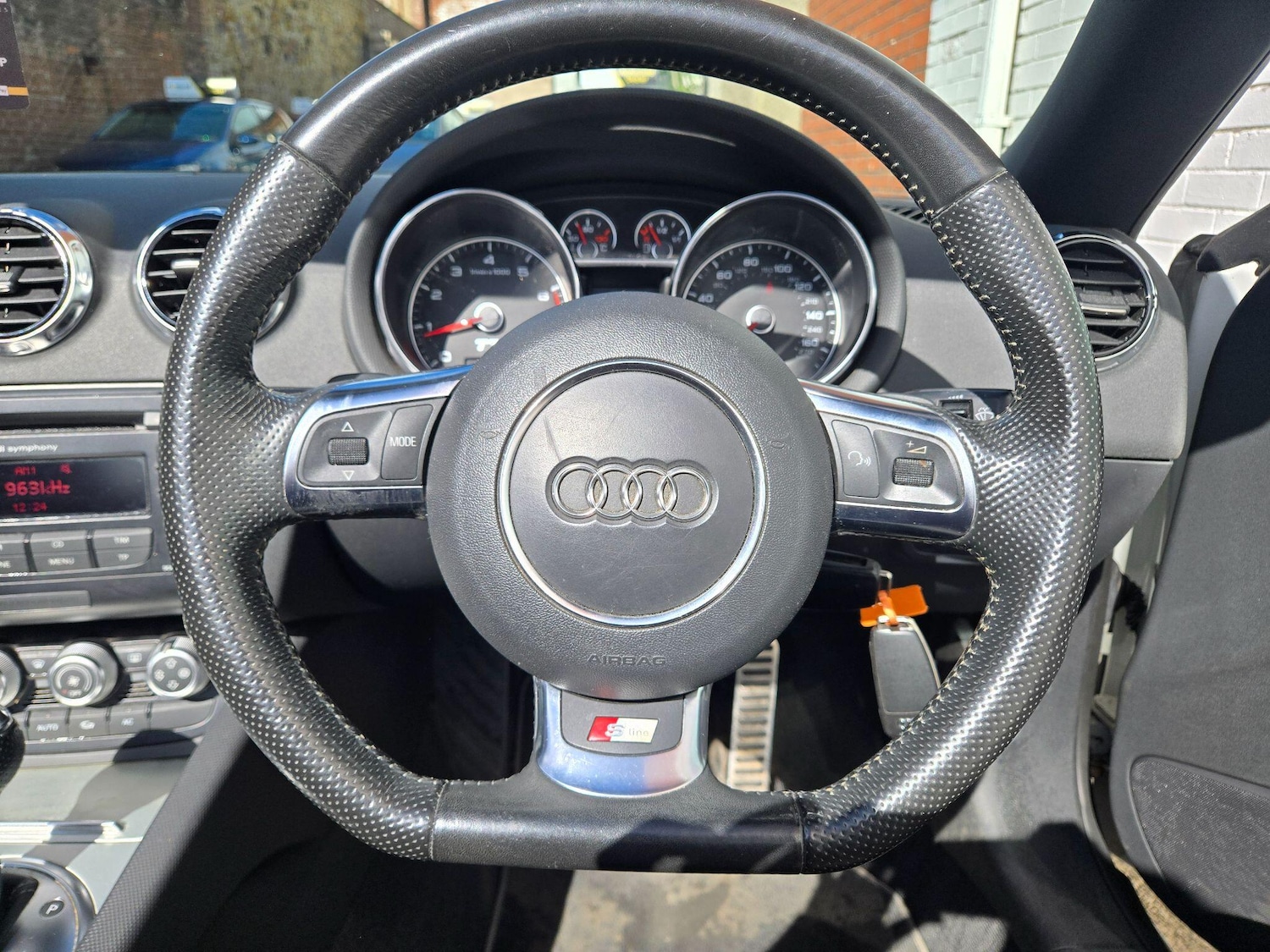 Used Audi TT 2011 for sale - 76989096: Photo 25