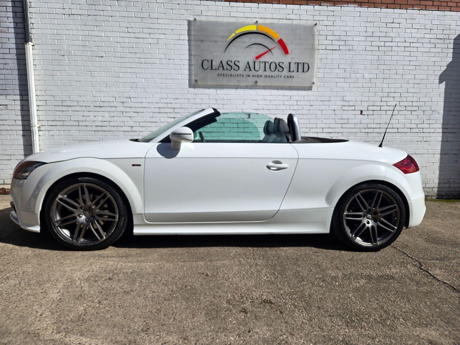 Used Audi TT 2011 for sale - 76989096: Photo 8