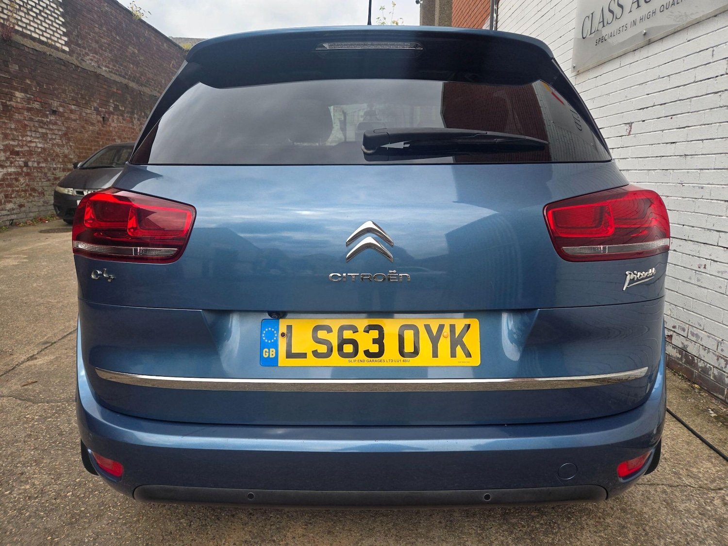 Vehicle 8