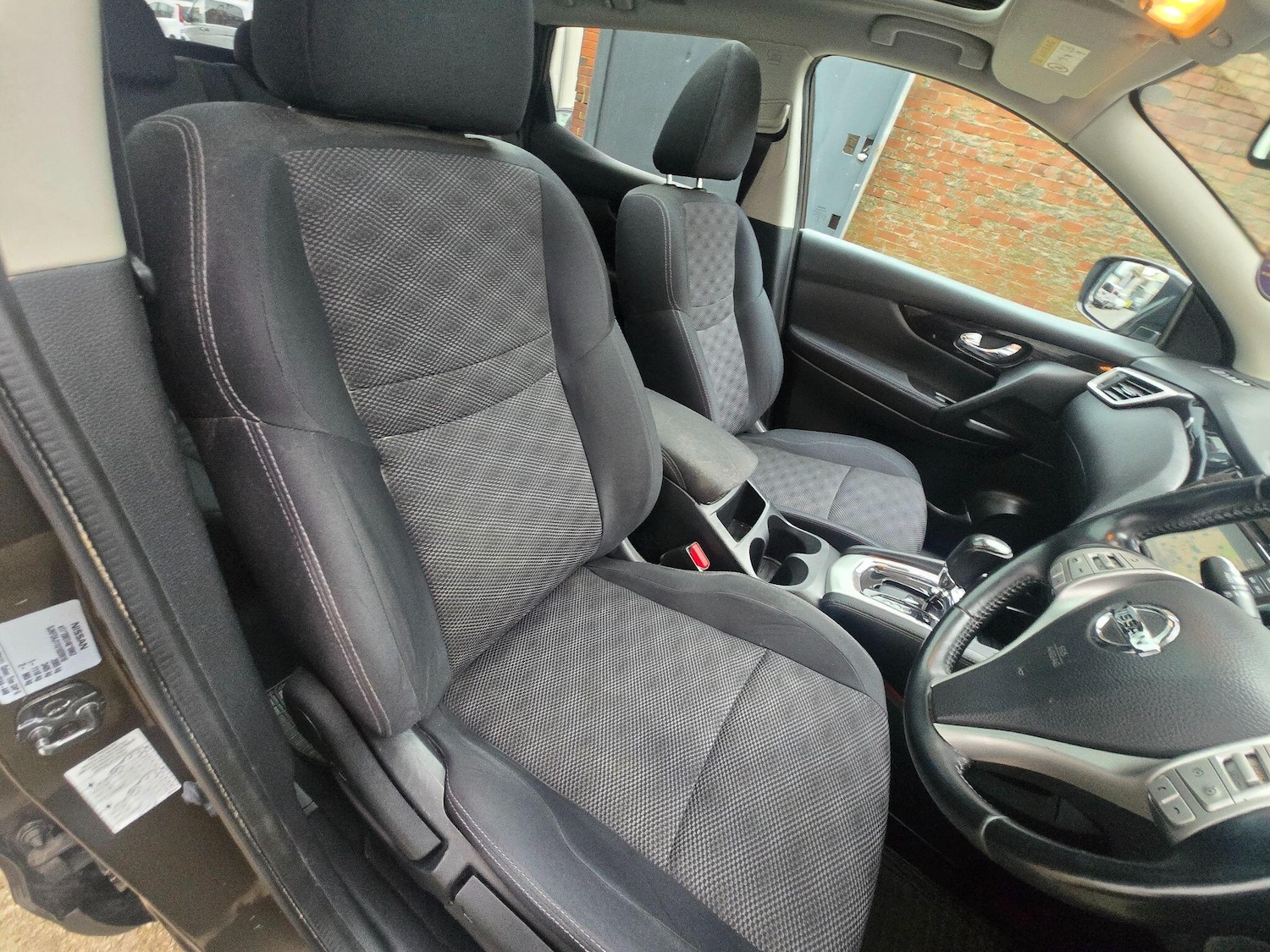 Used Nissan Qashqai 2014 for sale - 77799044: Photo 14