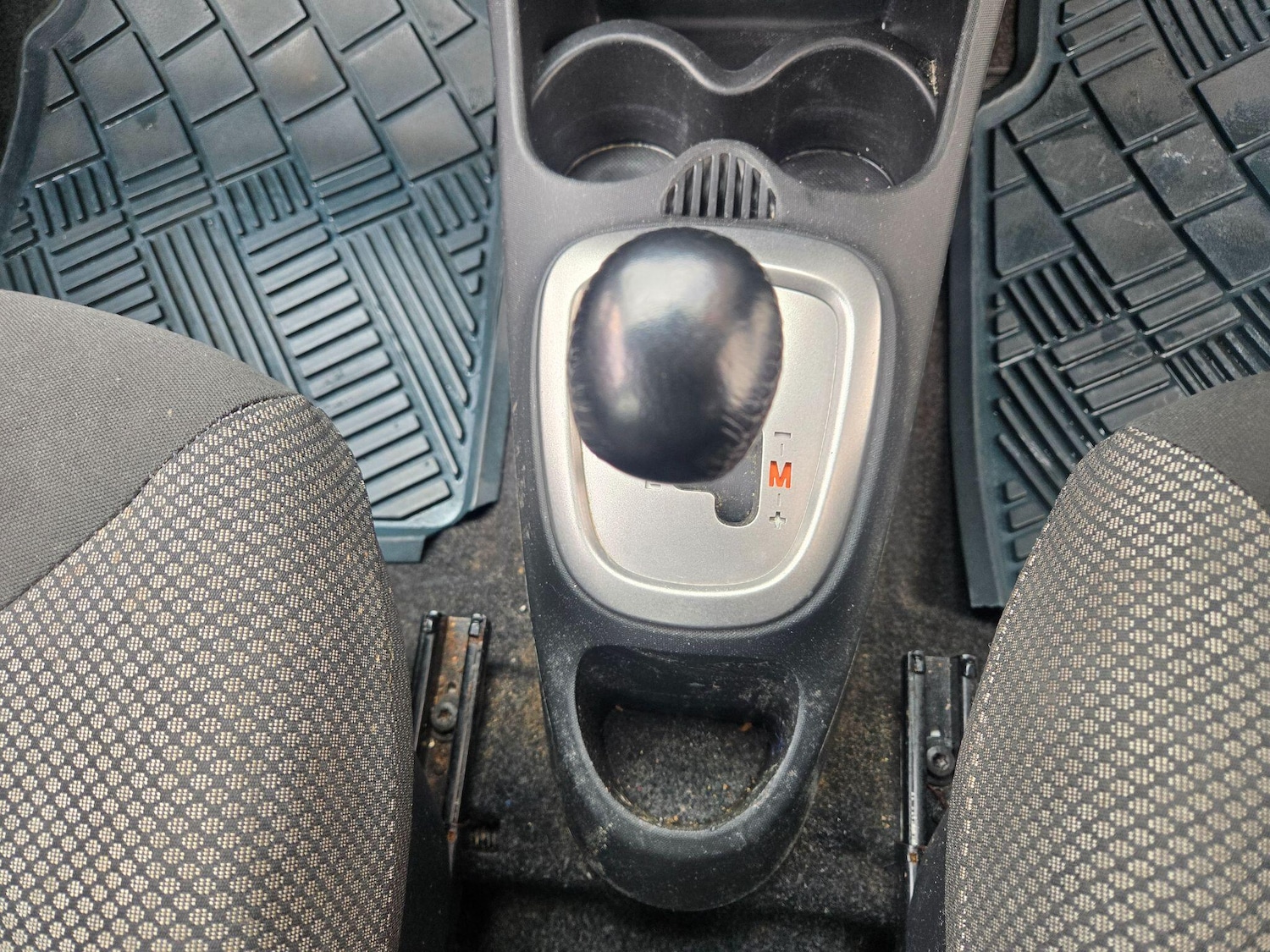 Used Toyota AYGO 2014 for sale - 76327239: Photo 16