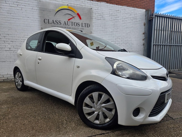 Used Toyota AYGO 2014 for sale - 76327239: Photo 1