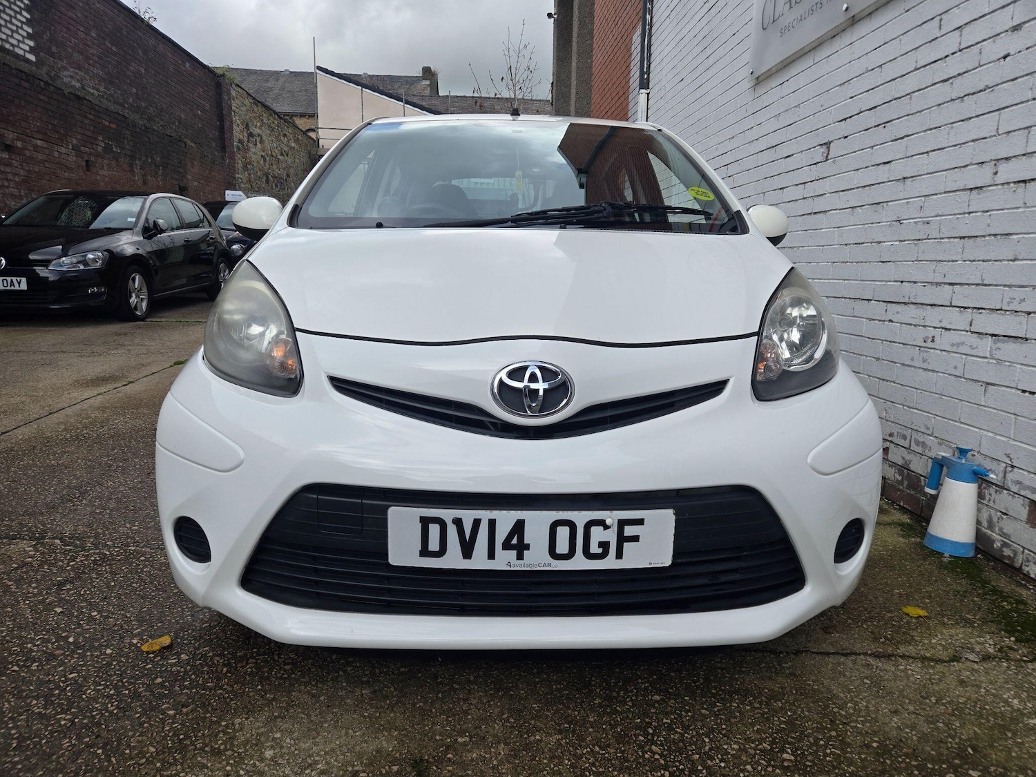Used Toyota AYGO 2014 for sale - 76327239: Photo 2