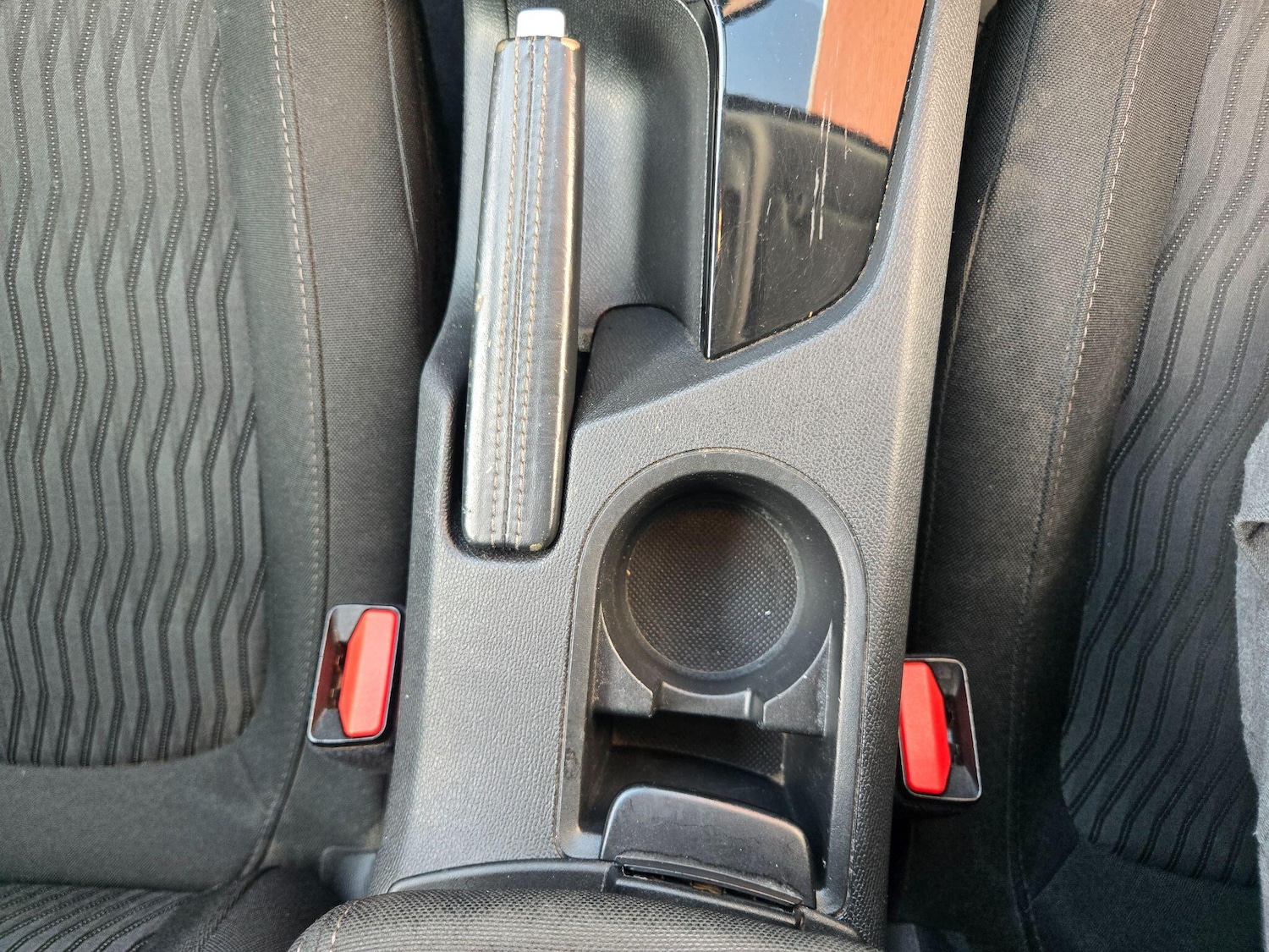 Used Peugeot 308 2015 for sale - 77957330: Photo 17