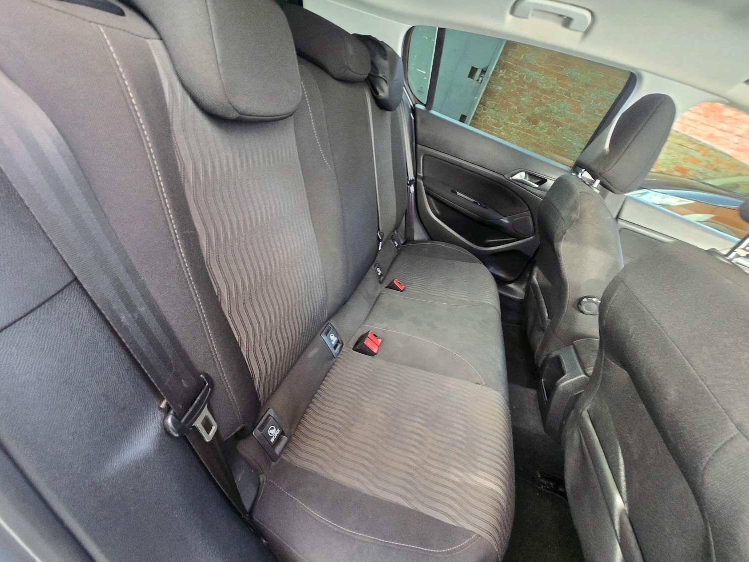 Used Peugeot 308 2015 for sale - 77957330: Photo 18