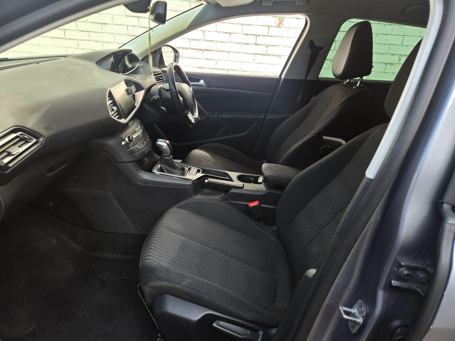 Used Peugeot 308 2015 for sale - 77957330: Photo 30