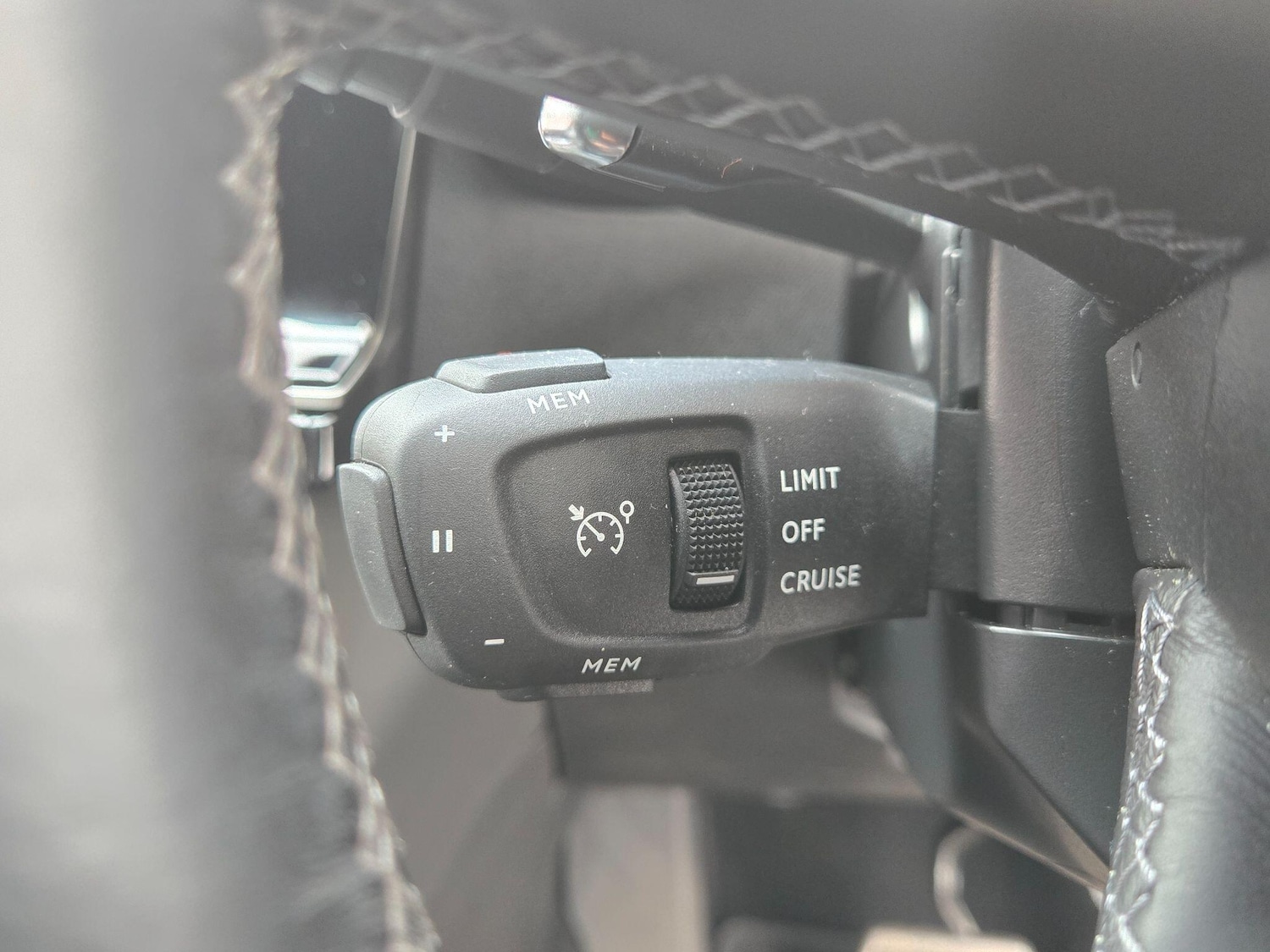 Used DS Automobiles DS 7 Crossback 2019 for sale - 76247152: Photo 19