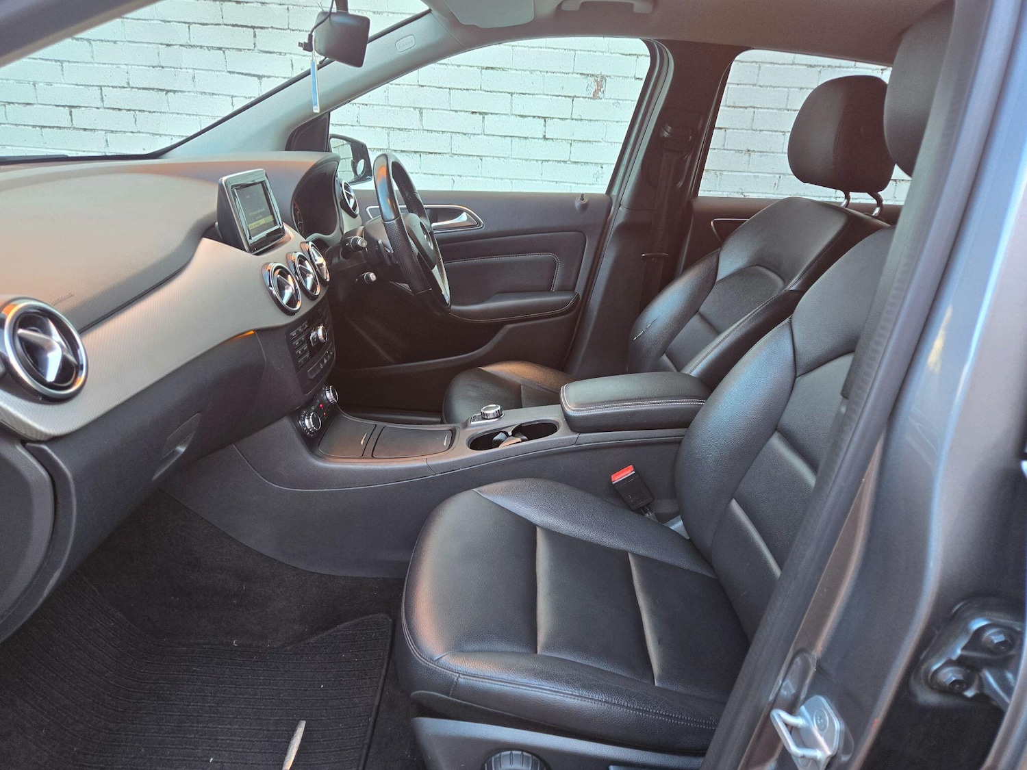 Used Mercedes-Benz B Class 2013 for sale - 76349305: Photo 35