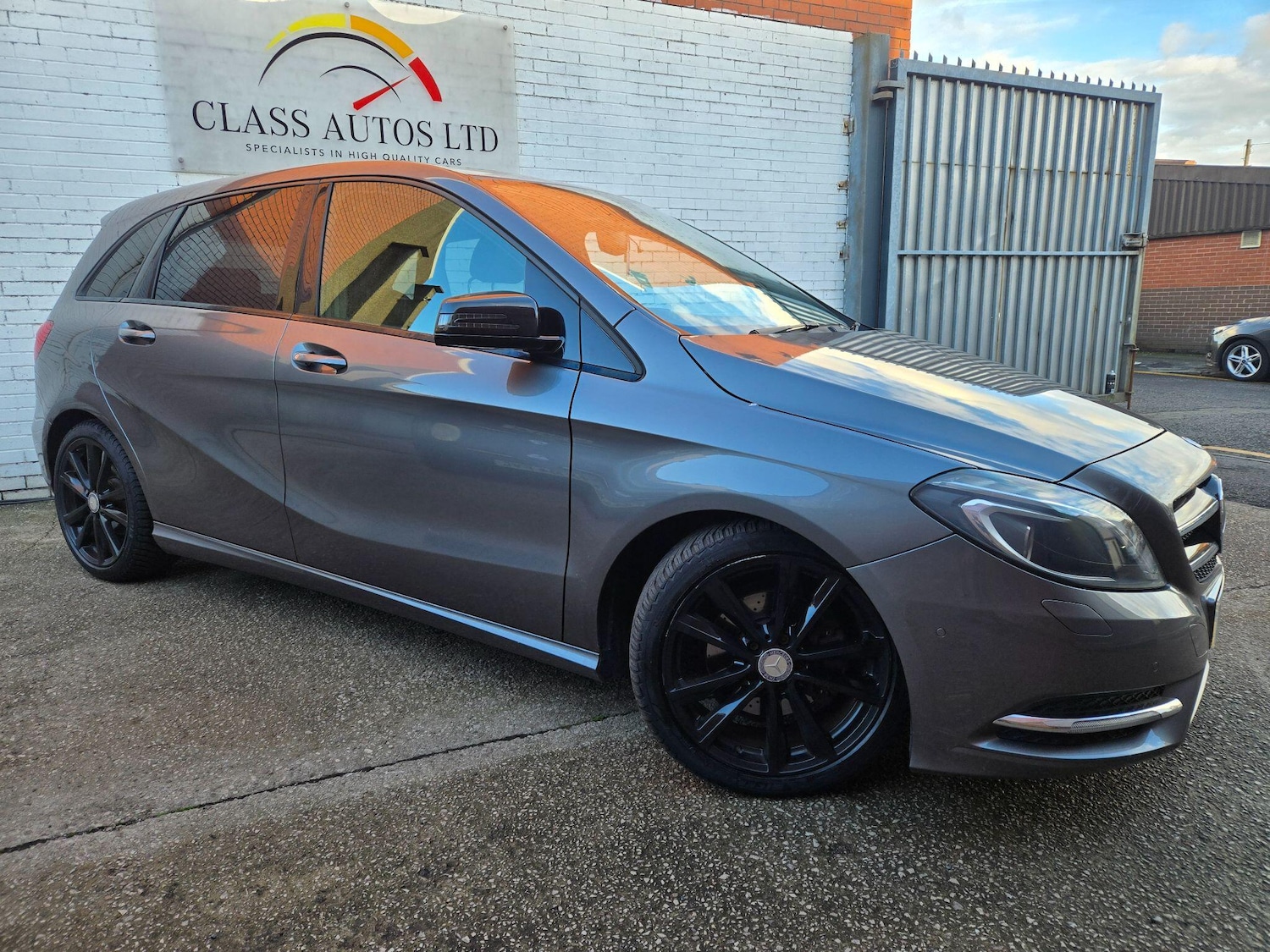 Used Mercedes-Benz B Class 2013 for sale - 76349305: Photo 36