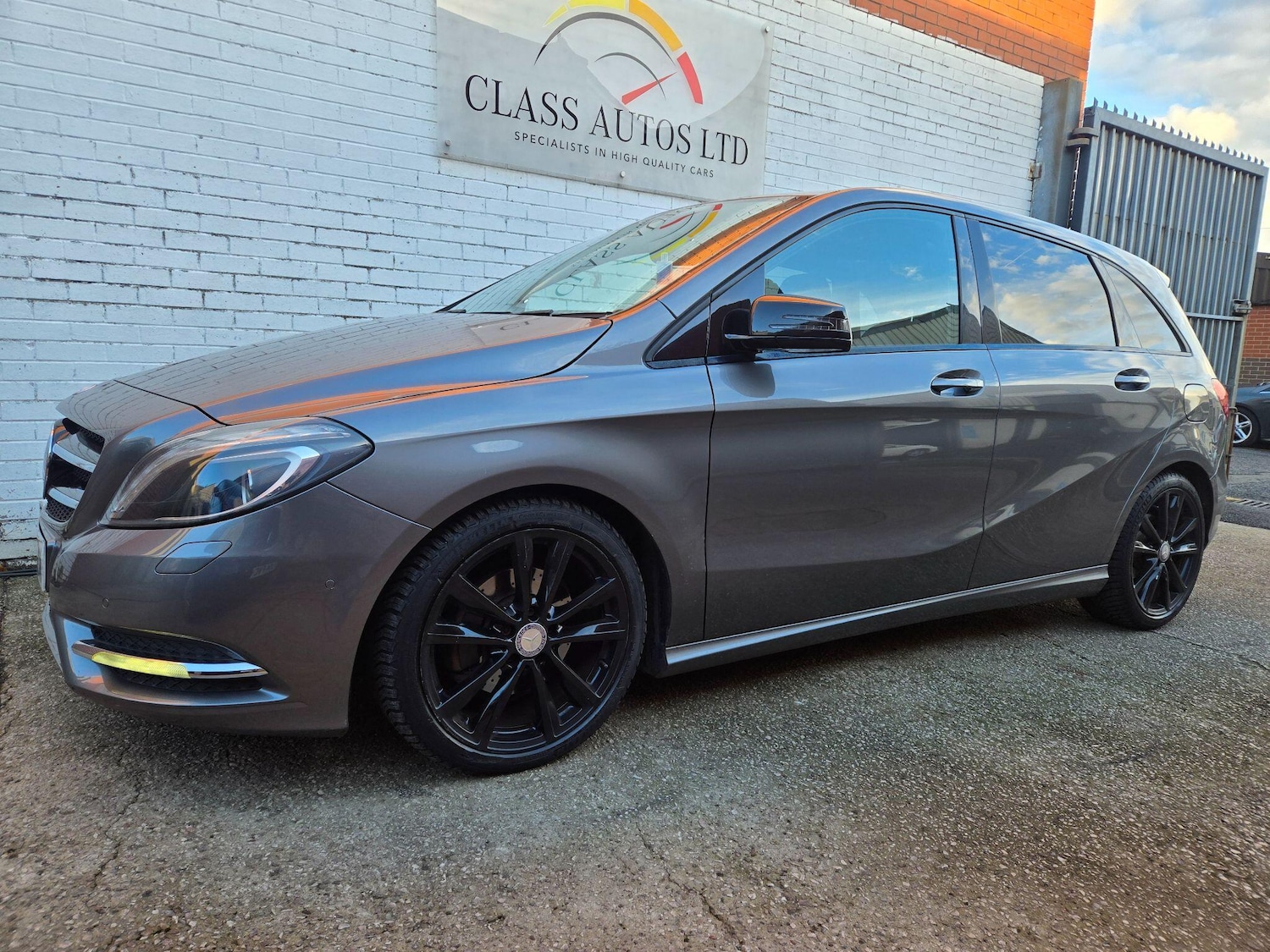 Used Mercedes-Benz B Class 2013 for sale - 76349305: Photo 4