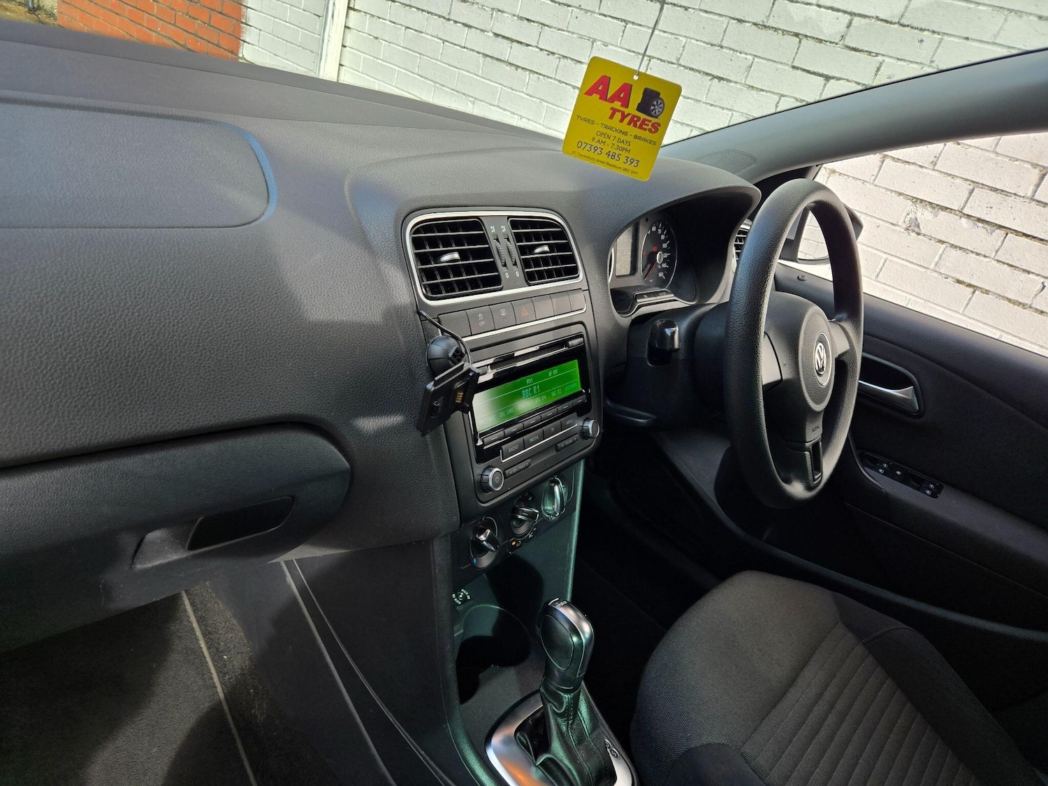 Used Volkswagen Polo 2012 for sale - 76349725: Photo 12