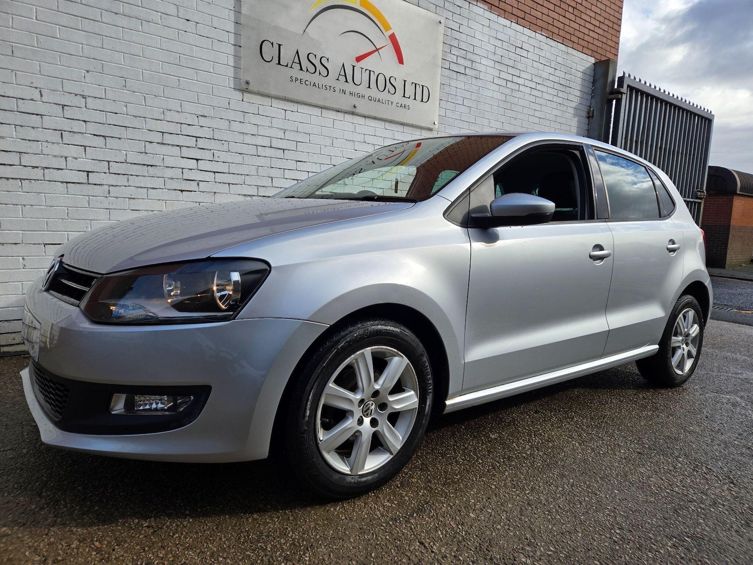Used Volkswagen Polo 2012 for sale - 76349725: Photo 4