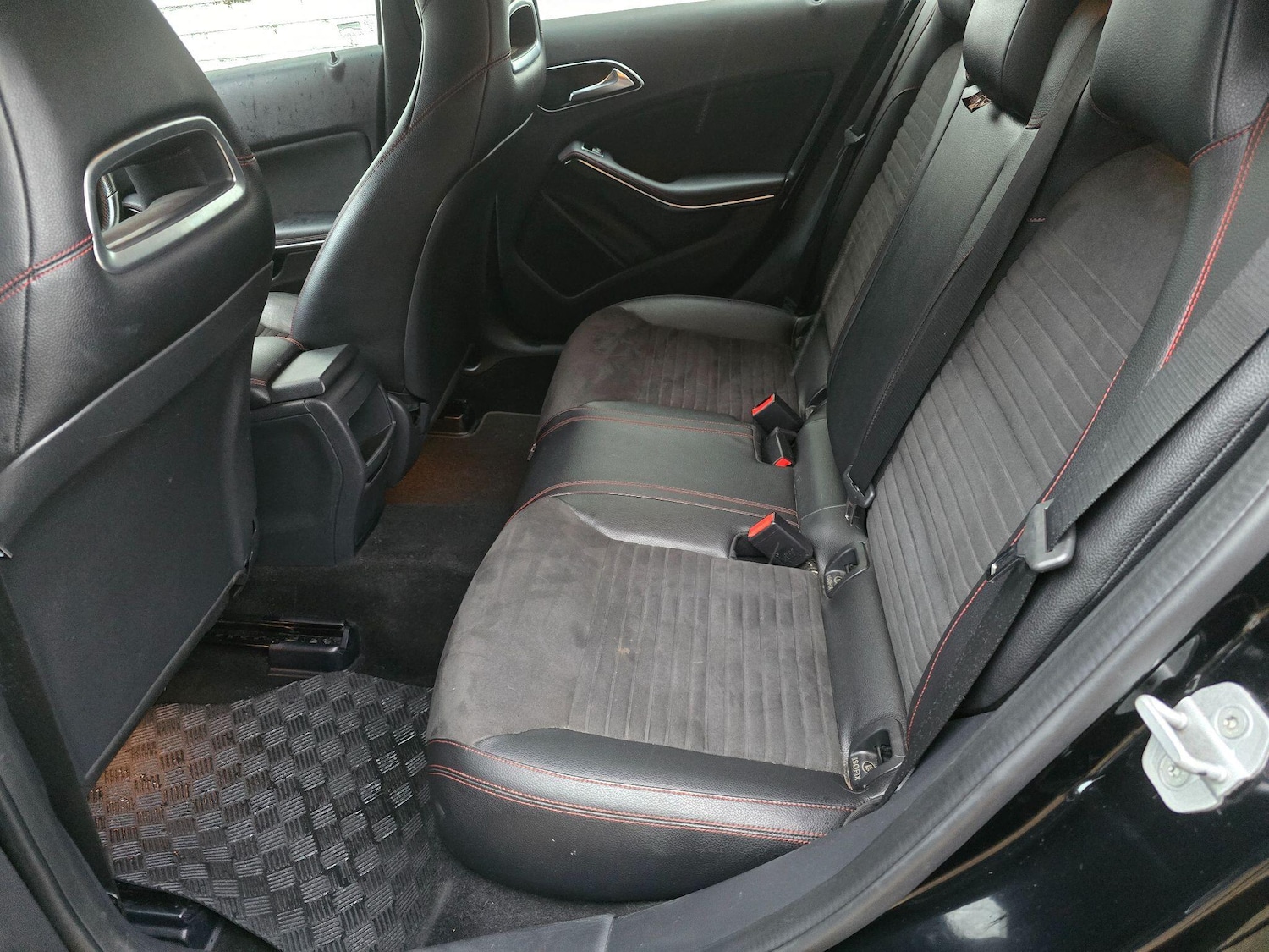 Used Mercedes-Benz A-Class 2015 for sale - 76823769: Photo 13