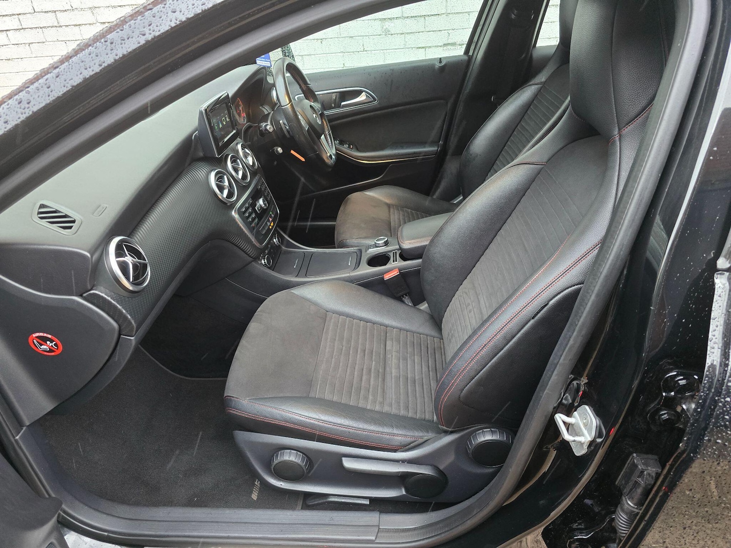 Used Mercedes-Benz A-Class 2015 for sale - 76823769: Photo 23