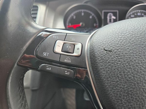 Used Volkswagen Golf 2015 for sale - 76283179: Photo 24