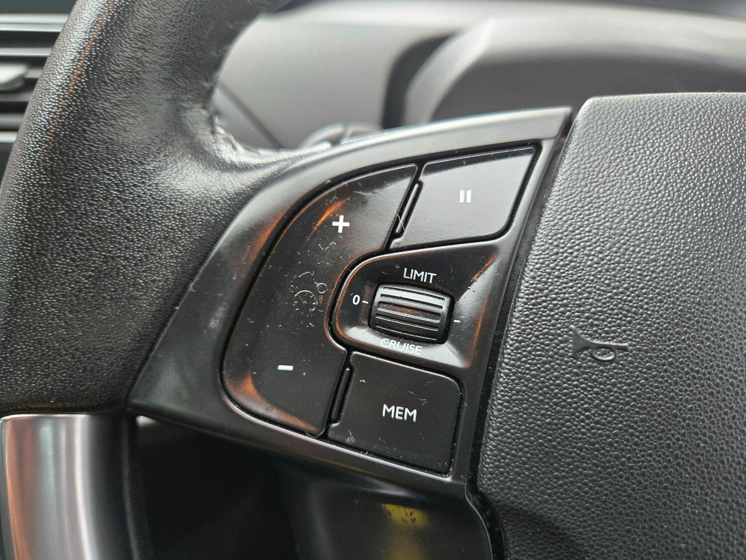 Used Citroen C4 Picasso 2015 for sale - 77467908: Photo 19