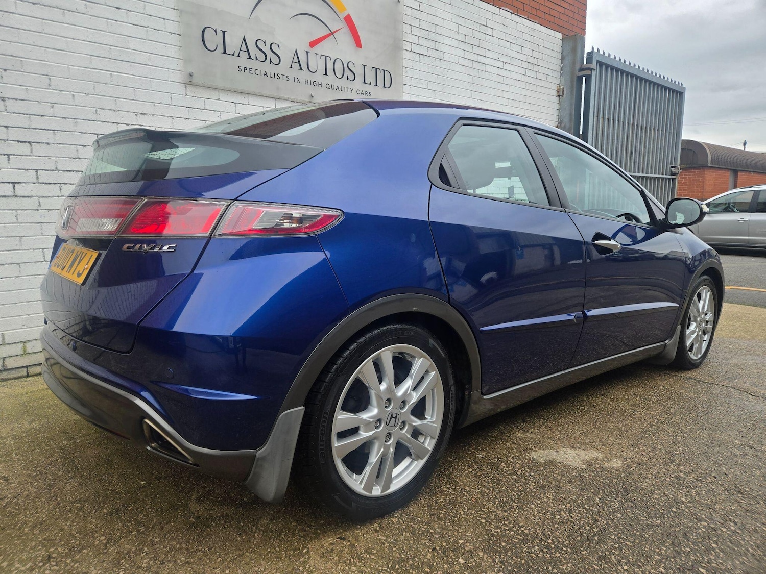 Used Honda Civic 2010 for sale - 77671576: Photo 11