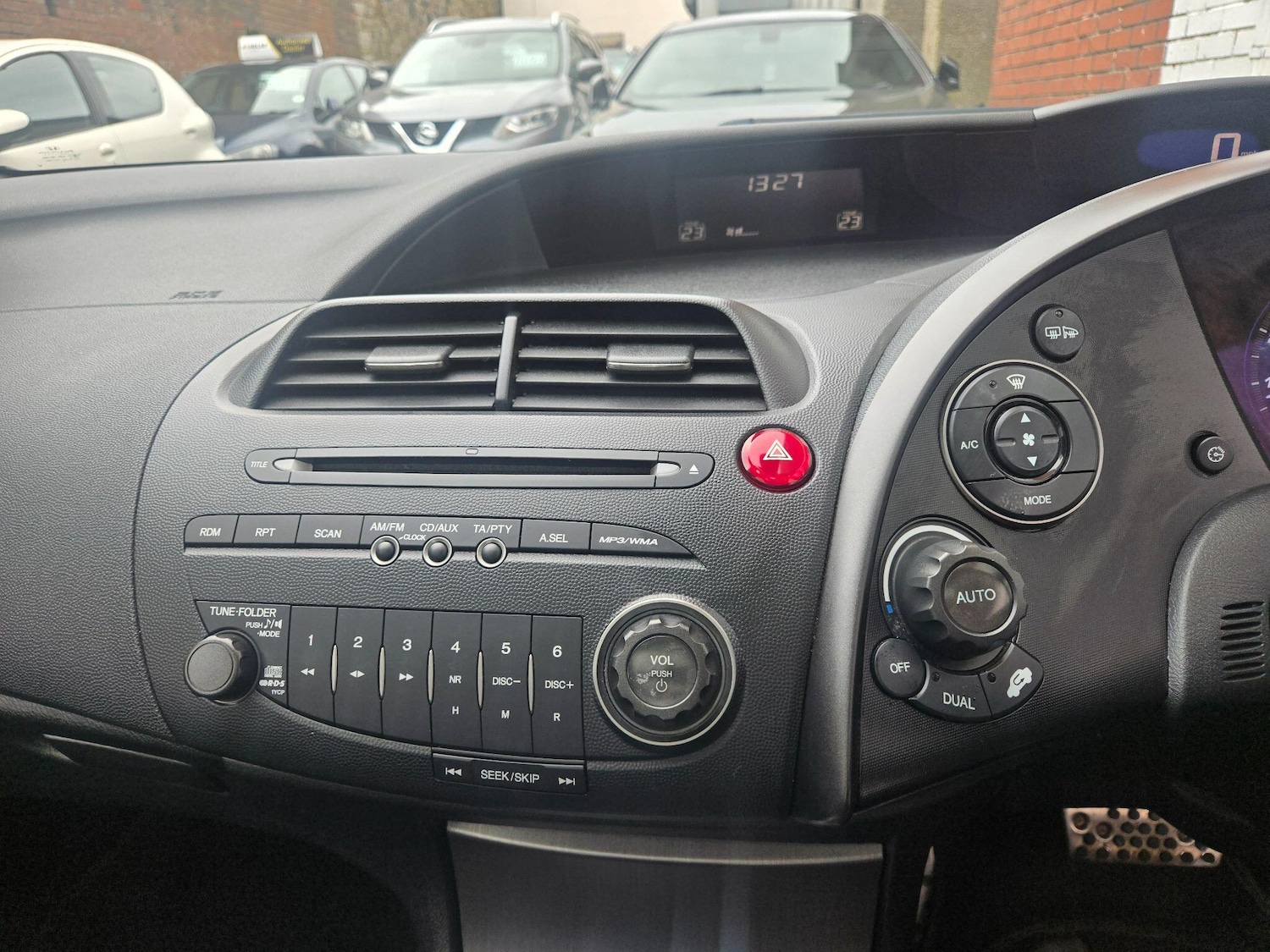 Used Honda Civic 2010 for sale - 77671576: Photo 14