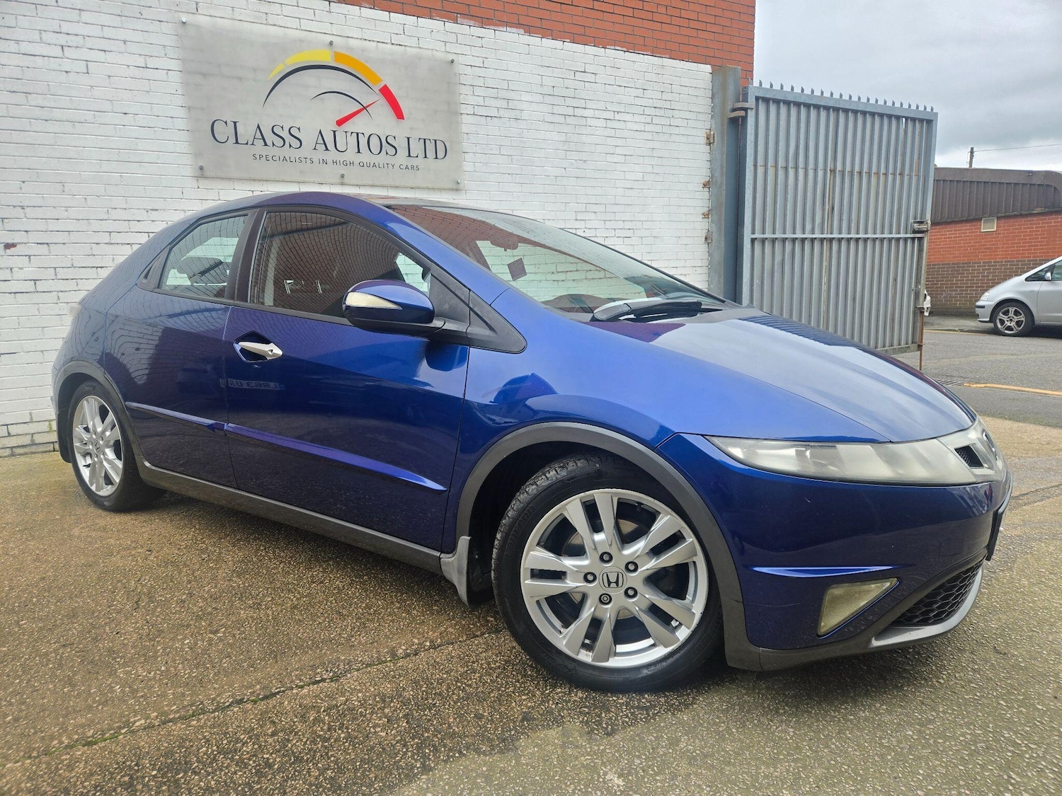 Used Honda Civic 2010 for sale - 77671576: Photo 33