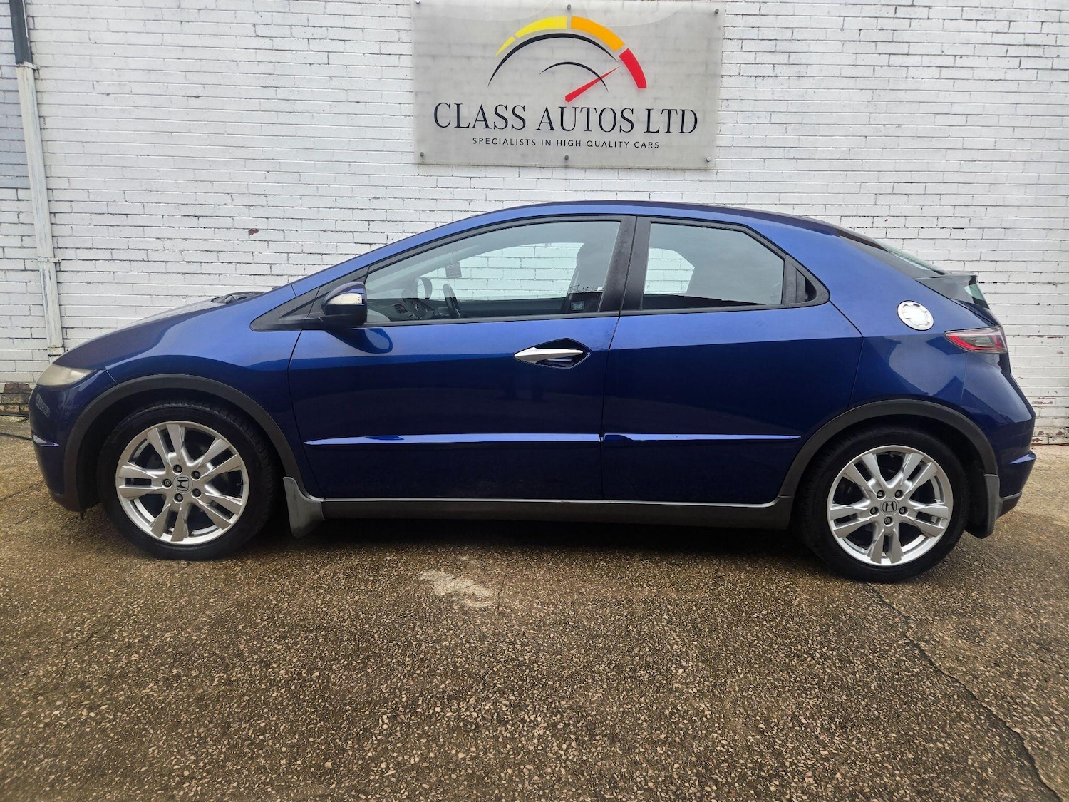 Used Honda Civic 2010 for sale - 77671576: Photo 8