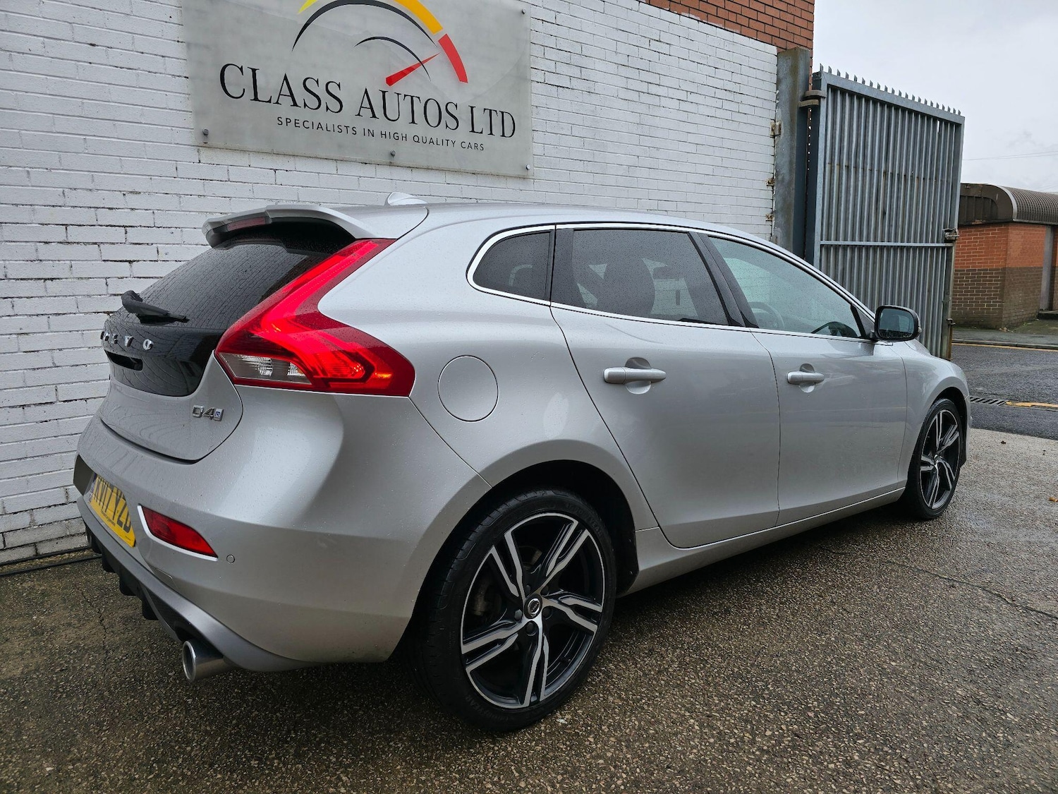 Used Volvo V40 2017 for sale - 76158974: Photo 13