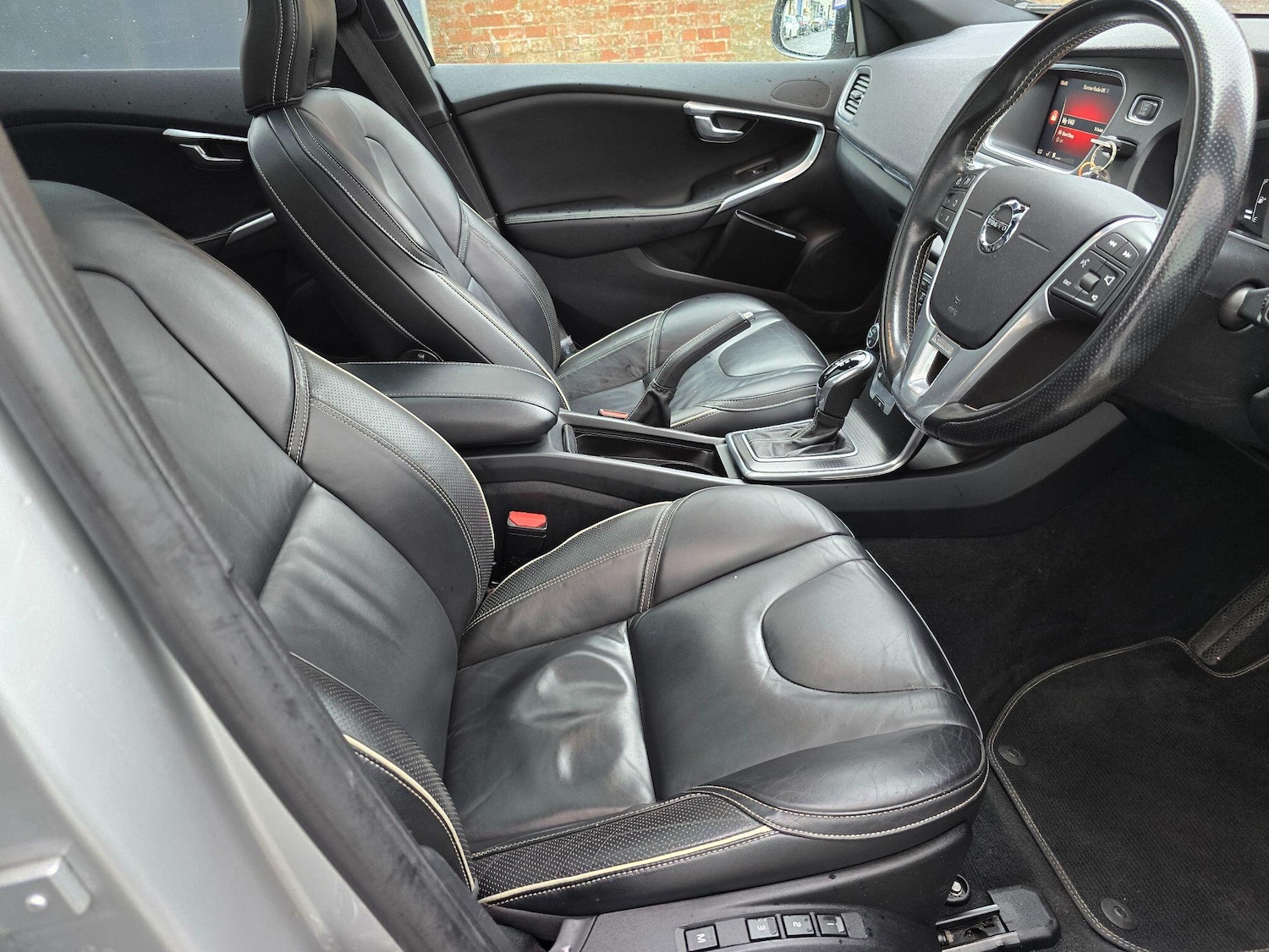 Used Volvo V40 2017 for sale - 76158974: Photo 18