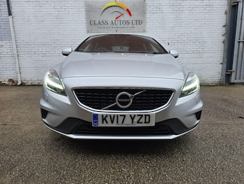 Used Volvo V40 2017 for sale - 76158974: Photo