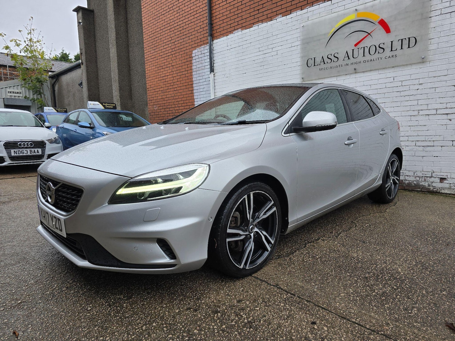 Used Volvo V40 2017 for sale - 76158974: Photo 4
