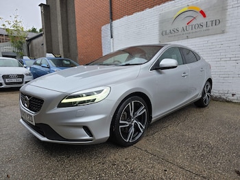 Used Volvo V40 2017 for sale - 76158974: Photo