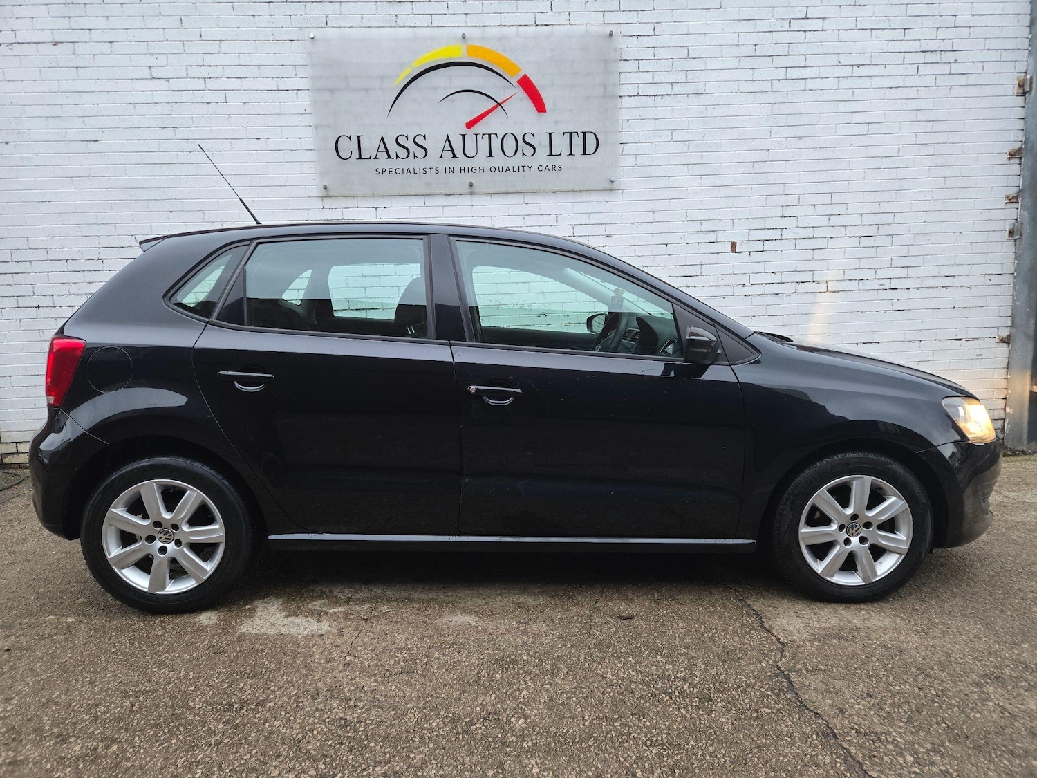 Used Volkswagen Polo 2011 for sale - 77143111: Photo 10