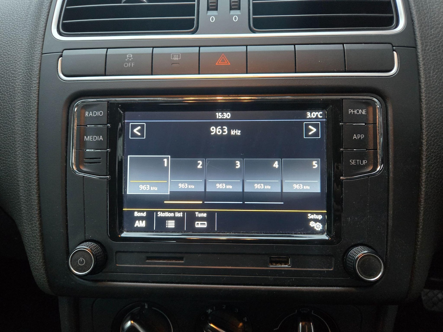 Used Volkswagen Polo 2011 for sale - 77143111: Photo 21