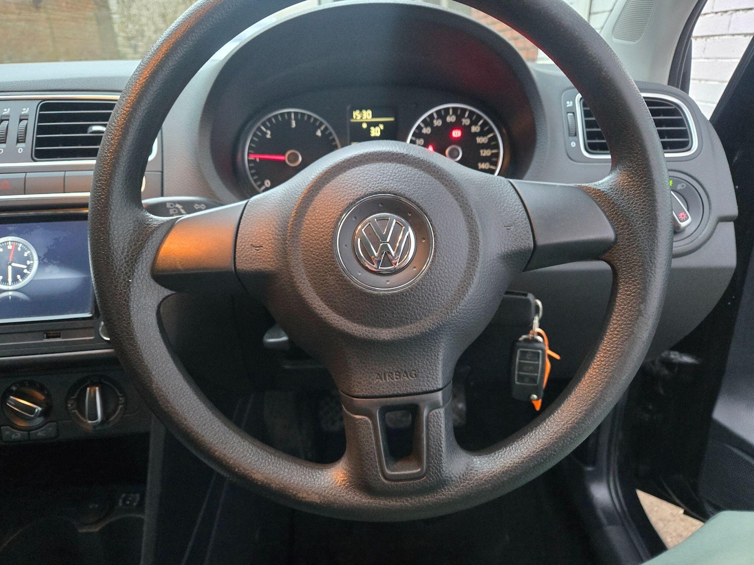 Used Volkswagen Polo 2011 for sale - 77143111: Photo 37